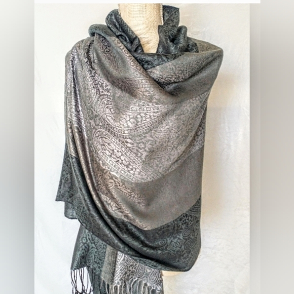 NWTs Vintage Paisley Wrap - "Scarfs 4 You" - Germany - Picture 1 of 12